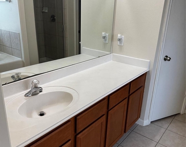 9311 Camelia Crest Lane - Photo Thumbnail 16