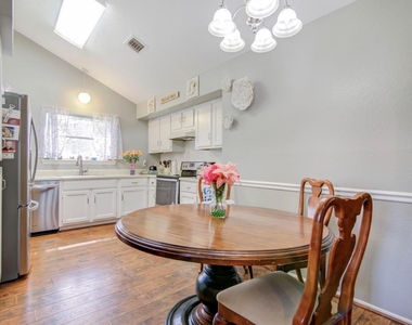 5810 Wildfire Street - Photo Thumbnail 4