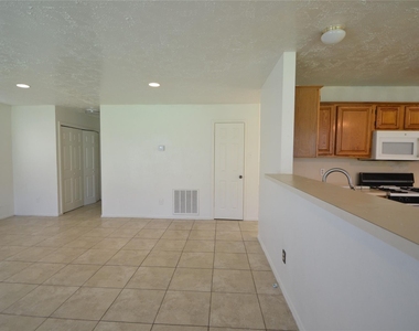 12410 Meadow Briar Drive - Photo Thumbnail 24