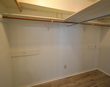 12410 Meadow Briar Drive - Photo Thumbnail 41