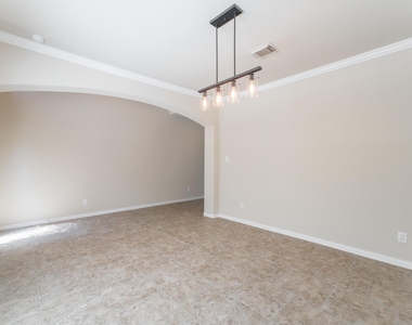 139 S Rocky Point Cir - Photo Thumbnail 7