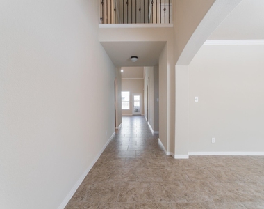 139 S Rocky Point Cir - Photo Thumbnail 3