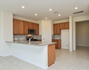 8138 Leisure Point Drive - Photo Thumbnail 11