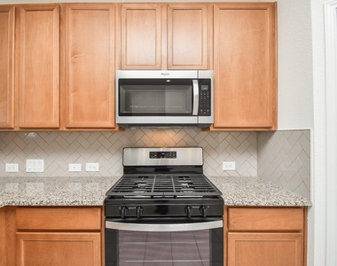 8138 Leisure Point Drive - Photo Thumbnail 15
