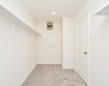 8138 Leisure Point Drive - Photo Thumbnail 32