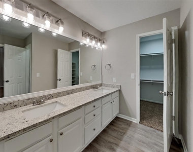 16303 Hickory Point Road - Photo Thumbnail 8