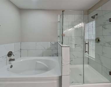 16303 Hickory Point Road - Photo Thumbnail 9