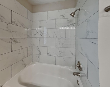 16303 Hickory Point Road - Photo Thumbnail 17