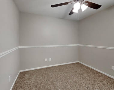 16303 Hickory Point Road - Photo Thumbnail 11
