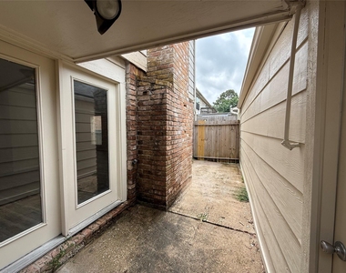 17149 Beaver Springs Drive - Photo Thumbnail 21