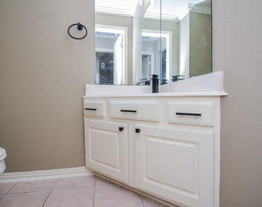 3011 Nickleby Court - Photo Thumbnail 22