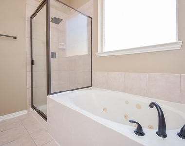3011 Nickleby Court - Photo Thumbnail 27