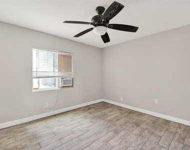 6832 Ave I - Photo Thumbnail 3