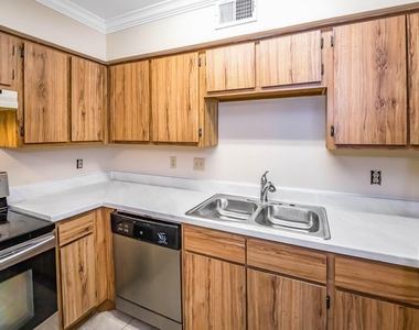18511 Egret Bay Boulevard - Photo Thumbnail 4