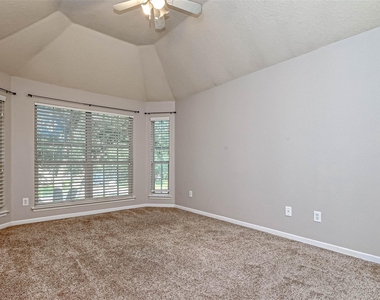 11011 Sprucedale Court - Photo Thumbnail 25