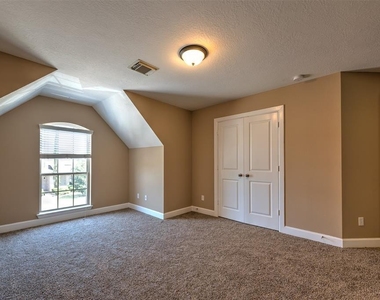 14426 Castlemaine Court - Photo Thumbnail 8