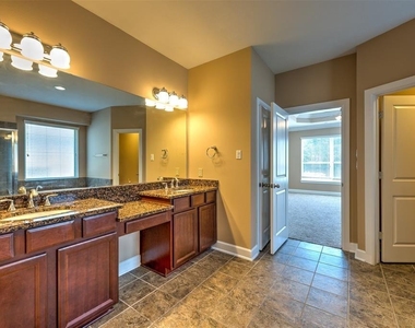 14426 Castlemaine Court - Photo Thumbnail 9