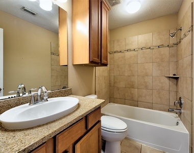 14426 Castlemaine Court - Photo Thumbnail 7