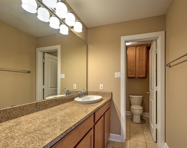 14426 Castlemaine Court - Photo Thumbnail 18