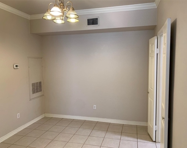 2255 Braeswood Park Drive - Photo Thumbnail 4