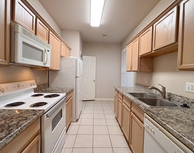 2255 Braeswood Park Drive - Photo Thumbnail 5