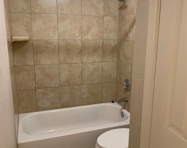 2255 Braeswood Park Drive - Photo Thumbnail 9