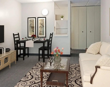 330 Main St - Photo Thumbnail 7