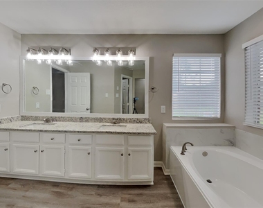 17902 Western Pass Lane - Photo Thumbnail 9