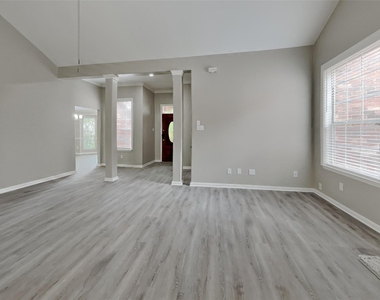 17902 Western Pass Lane - Photo Thumbnail 2