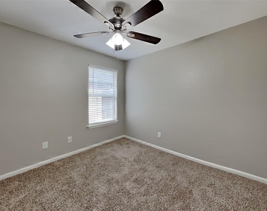 17902 Western Pass Lane - Photo Thumbnail 12