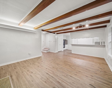 2019 N Thompson Street - Photo Thumbnail 2