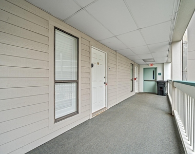 6102 Seawall Boulevard - Photo Thumbnail 6