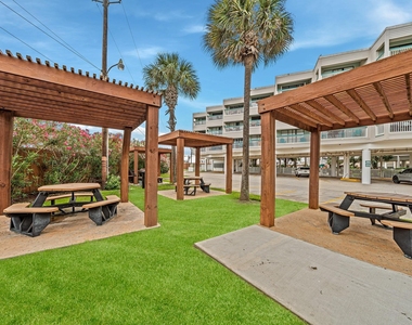 6102 Seawall Boulevard - Photo Thumbnail 30