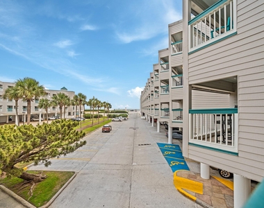 6102 Seawall Boulevard - Photo Thumbnail 29