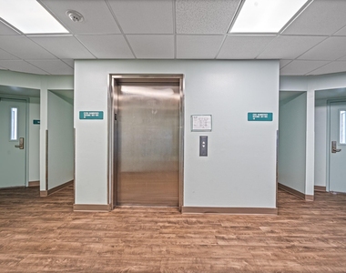 6102 Seawall Boulevard - Photo Thumbnail 28