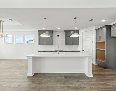 8706 Gleaming Village Way - Photo Thumbnail 5