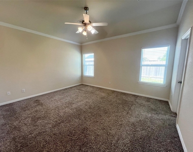 1507 Bella Garden Court - Photo Thumbnail 11
