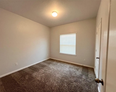 1507 Bella Garden Court - Photo Thumbnail 18