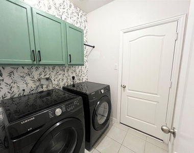 1507 Bella Garden Court - Photo Thumbnail 19