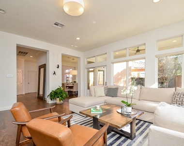 2826 Tudor Manor - Photo Thumbnail 2