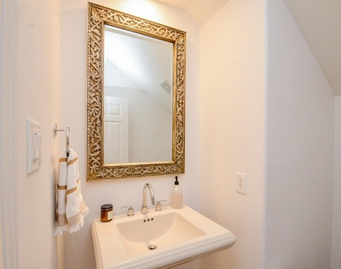 2826 Tudor Manor - Photo Thumbnail 40