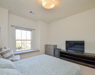 2826 Tudor Manor - Photo Thumbnail 36