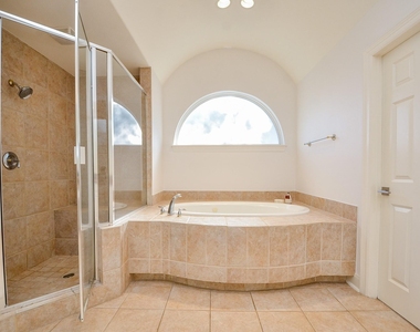 2826 Tudor Manor - Photo Thumbnail 29