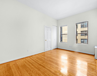 East 31st Street - Photo Thumbnail 1