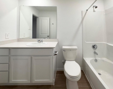 2802 Via Augusta Drive - Photo Thumbnail 8