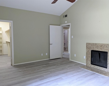 11711 Memorial Drive - Photo Thumbnail 13