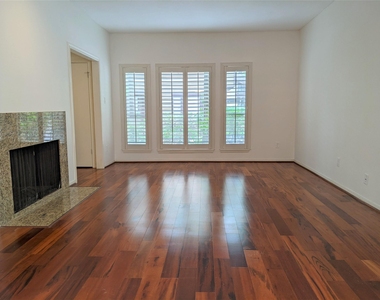 11711 Memorial Drive - Photo Thumbnail 4