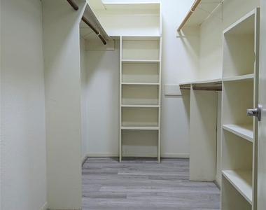 11711 Memorial Drive - Photo Thumbnail 15