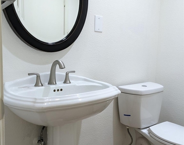 11711 Memorial Drive - Photo Thumbnail 11