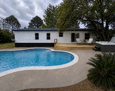 1506 Airline Court - Photo Thumbnail 2